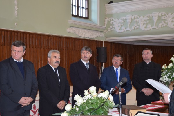 Beiktatták tisztségébe Tolnay István esperest